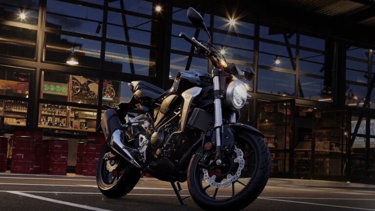Commercial advertising video Honda CB250R preview